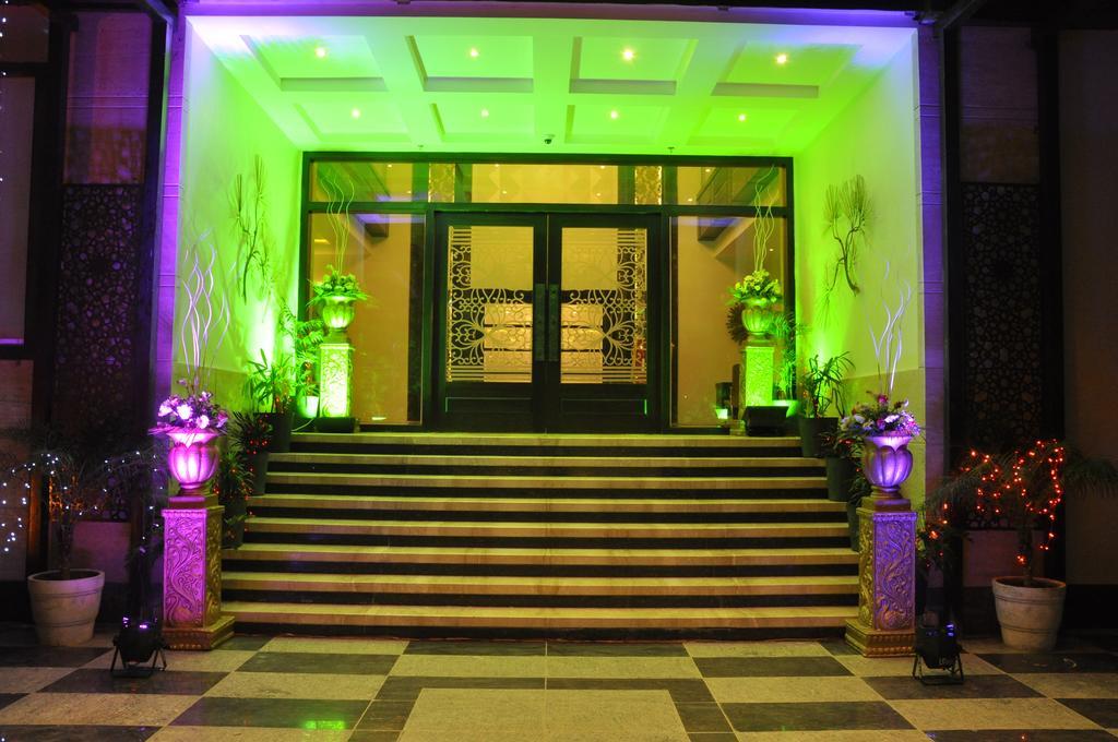 Sapna Clarks Inn Lucknow Exterior photo